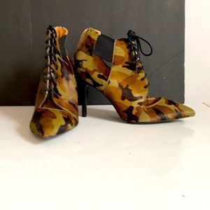 Camo bootie/ pumps